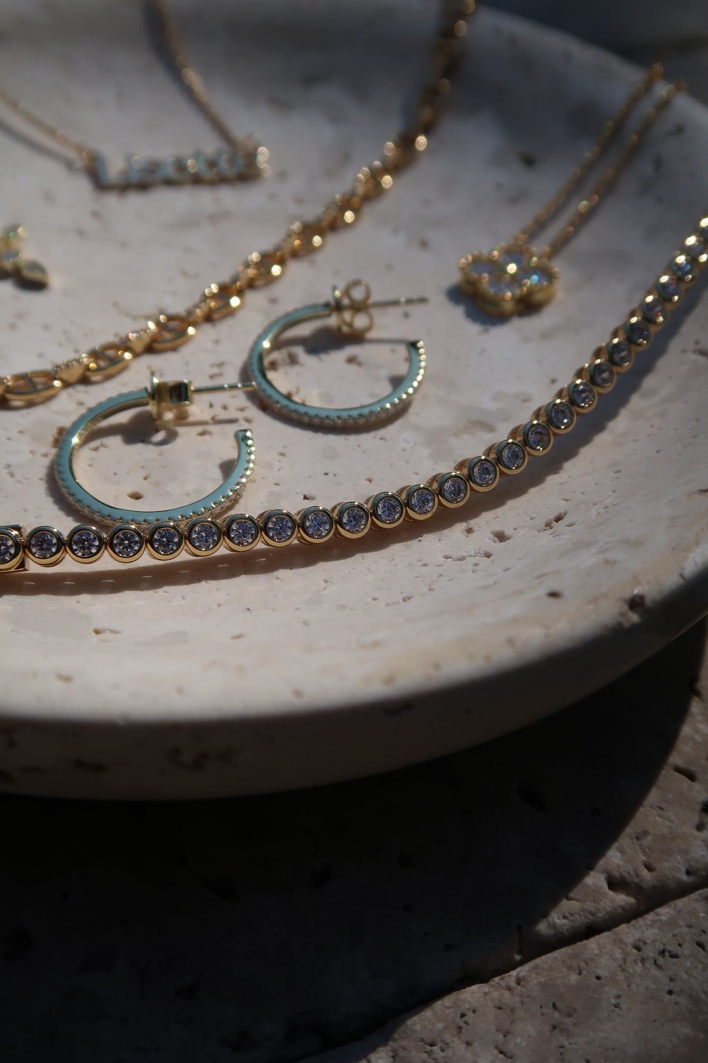 The Round Tennis Bracelet